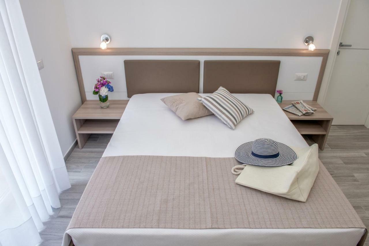 Bed and Breakfast A Un Passo Dal Mare Вьесте Экстерьер фото