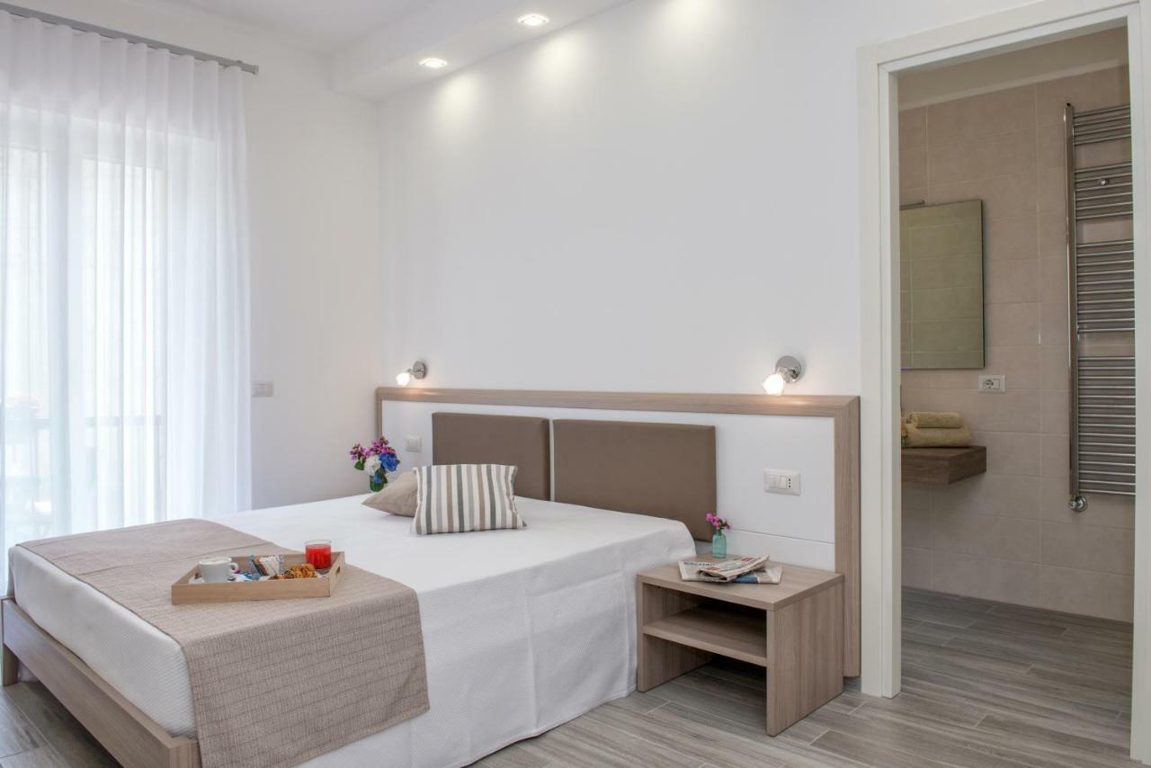 Bed and Breakfast A Un Passo Dal Mare Вьесте Экстерьер фото