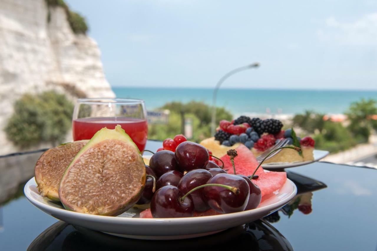 Bed and Breakfast A Un Passo Dal Mare Вьесте Экстерьер фото