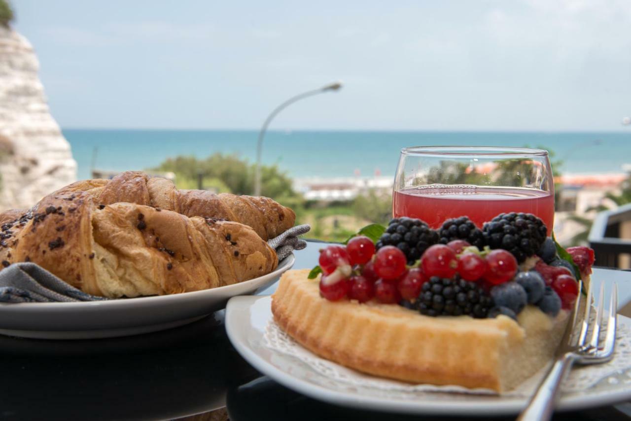 Bed and Breakfast A Un Passo Dal Mare Вьесте Экстерьер фото